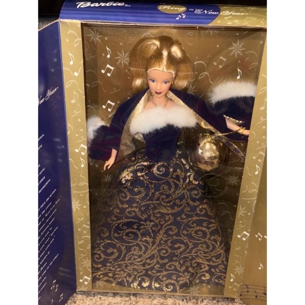 Barbie Ring in The New Year Doll 2001 Special Edition Collectible NIB